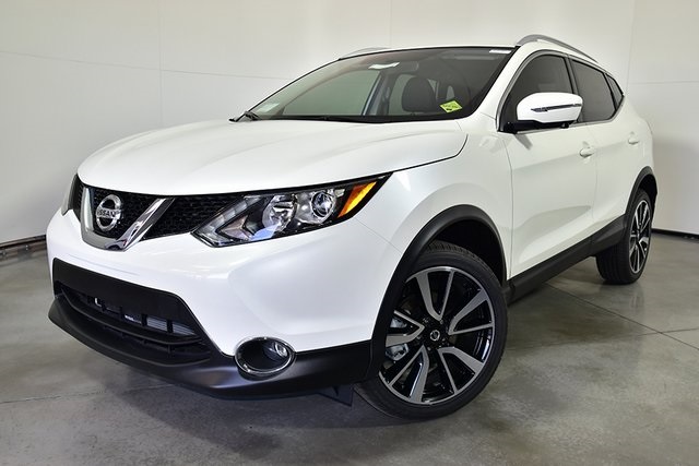 New 2020 Nissan Rogue Sport Sl With Navigation Awd